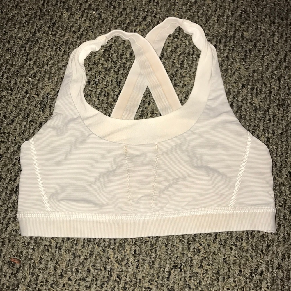 Lululemon sports bra